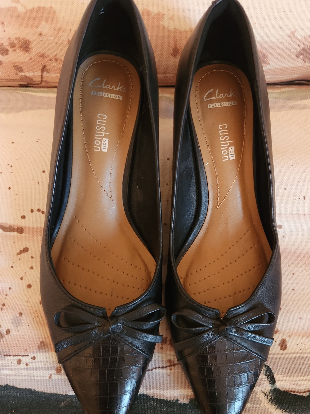 Clarks Black Pointed Toe Bow Flats - Cushion Soft